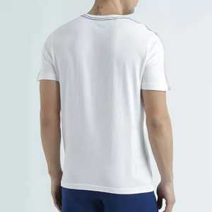 Camiseta de Manga Corta para Hombre con Diseño de Estampado Urbano, Cuello Redondo, Corte Regular, Algodón Jersey, Estilo Casual, Logotipo Frontal HTRP MMXII - Product Image 5