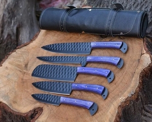 Ensemble de 5 couteaux de cuisine écologiques en acier Damas majestueux, faits à la main, avec manche en bois de rose et étui en cuir véritable - Product Image 4