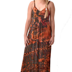 Robe maxi tie-dye peinte à la main style bohème en rayonne et élasthanne pour festivals - Product Image 1