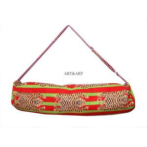 Bolsa de Yoga Acolchada Hecha a Mano con Estampado de Tigre, para Mujer, Verano, Correa Ajustable, Bolsillo con Cremallera, Ligera, Duradera, Moderna - Product Image 2