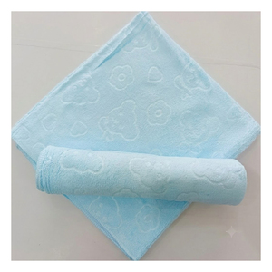 Toalla de Baño Azul Claro para el Hogar, Suave y Absorbente, Rectangular, para Adultos, con Borde Dobby - Product Image 1