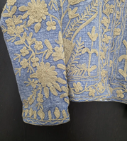 Nouvelle arrivée Vinayak Exports : veste matelassée d'hiver en coton bleu brodée à la main, respirante et écologique pour femmes