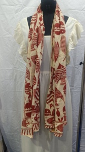 Écharpe en coton esthétique rouge à motif poisson imprimé, douce, ethnique, audacieuse, étole d'été, foulard traditionnel imprimé, cadeau pour elle - Product Image 5