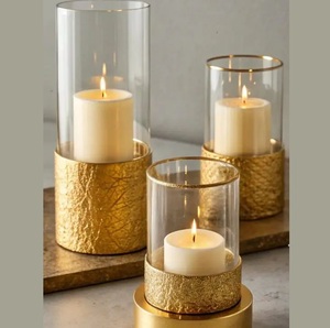 เชิงเทียนแขวน 3 ดวง รุ่น Gold Metal Arc จาก KRAFT WORLD ดีไซน์หรูหราทันสมัย ทำด้วยมือ เป็นมิตรกับสิ่งแวดล้อม เหมาะสำหรับตกแต่งโต๊ะกลางบ้าน - Product Image 4