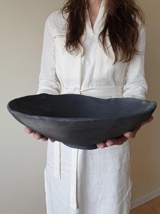 Produit très vendu : Grand bol de rangement pour fruits de table, noir mat, par Universal Overseas INDIA - Product Image 6