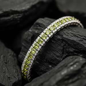 Bracelet tennis carré en péridot, accents en argent sterling 925, bijou élégant en pierres précieuses, cadeau pour femme - Product Image 6