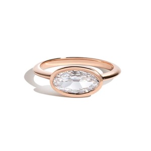 แหวนแต่งงานเพชรทรงรีฝังขอบทองคำแท้ 14K - Product Image 3