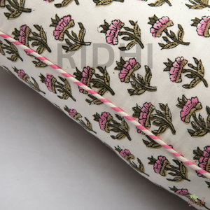 Funda de Cojín Bohemia 100% Algodón con Estampado Floral en Bloques Rosa y Blanco, con Ribete, Lavable y Extraíble para Sofá Cama - Product Image 4