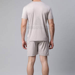 ชุดเสื้อผ้าผู้ชายสองชิ้นแบบกำหนดเอง ชุดฤดูร้อนแบบสั้น ปรับได้ สวมใส่สบาย ชุดฤดูร้อนผู้ชายแบบสั้น - Product Image 3