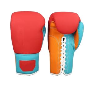 Gants de boxe personnalisés en cuir de vache de haute qualité pour hommes et femmes avec un matériau respirant de haute qualité, gants d'entraînement à bas prix - Product Image 1
