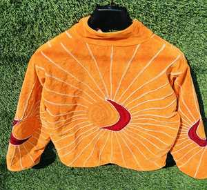 เสื้อแจ็คเก็ตกำมะหยี่สีส้มสำหรับผู้หญิง พร้อมลายปักพระอาทิตย์และพระจันทร์เสี้ยว ดีเทลลายเส้นประกาย และแขนเสื้อยาวเต็มตัว สไตล์บูติก - Product Image 1