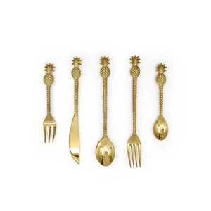 Ensemble de couverts en acier inoxydable Golden Glow, crée une esthétique de repas intemporelle, tons chauds, élégant, écologique, pour toutes les occasions - Product Image 6