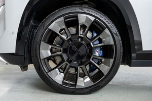BMW X5 M 2024 – SUV de Lujo de Alto Rendimiento con Potencia Biturbo - Product Image 6