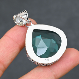 Magnifique pendentif en apatite verte, pierre précieuse créée en laboratoire, en argent sterling 925, fait main, bijou statement, cadeau pour femme, très demandé - Product Image 3