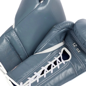 Gants de boxe MMA personnalisés 8OZ avec logo imprimé en PU pour fermeture unisexe, pour entraînement et sparring sur sac de frappe lourd - Product Image 5