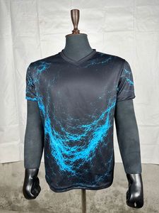 Camiseta de Fútbol Sublimada con Cuello en V para Hombre, Color Negro y Verde Neón, Manga Corta, Absorbe la Humedad, Ajuste Atlético, Ropa para Todas las Temporadas - Product Image 3