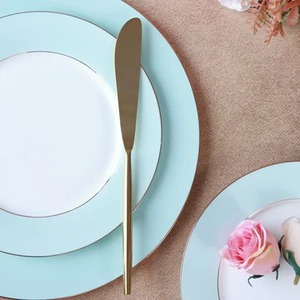 Ensemble de couverts jetables écologiques et recyclables de luxe avec cuillère à poignée plate dorée pour mariage - Product Image 3