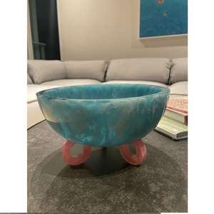 Bol traditionnel en résine fait à la main personnalisable le plus vendu aspect marbre écologique sculpté pour les occasions de fête fabriqué en Inde - Product Image 4