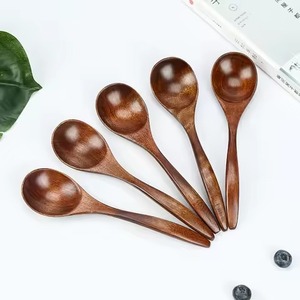 Cuillère de service en bois de designer, ustensile de cuisine en bois naturel, outil de cuisson, de mélange et de service, finition polie, vaisselle de cuisine sans danger pour les aliments - Product Image 5