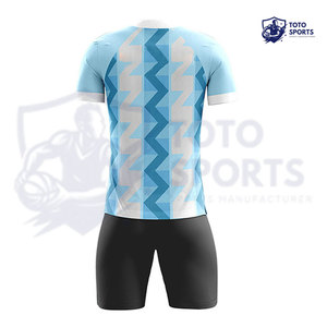 ผ้าโพลีเอสเตอร์คุณภาพสูง น้ำหนักเบา ระบายอากาศได้ดี ทันสมัย ยอดนิยม  ผู้ผลิตชั้นนำ รับผลิตชุดกีฬา ชุดฟุตบอล พร้อมสกรีนโลโก้ตามสั่ง - Product Image 2