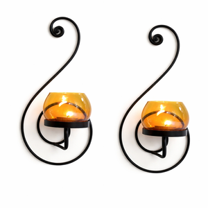 Ensemble de appliques murales en métal noir de qualité supérieure avec porte-bougie en verre ambré, design élégant et courbé, éclat chaleureux, décoration d'intérieur durable - Product Image 1