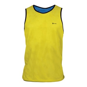 Chaleco de entrenamiento deportivo personalizado para hombres y adultos, Baberos de fútbol de diferentes diseños, Color sólido, precios al por mayor - Product Image 1