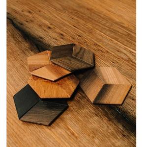 Posavasos de Madera Hecho a Mano TIMELESS CRAFT - Diseño Clásico Duradero con Aspecto Opulento para Uso en el Hogar y la Cocina - Product Image 1