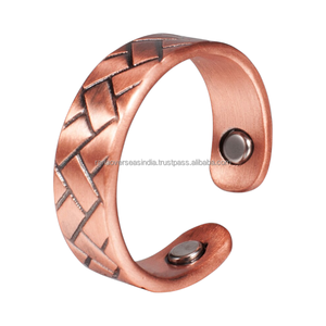 Bague magnétique artisanale en cuivre, ajustable, avec motif géométrique gravé, accessoire de mode en cuivre pur pour cadeaux - Product Image 1