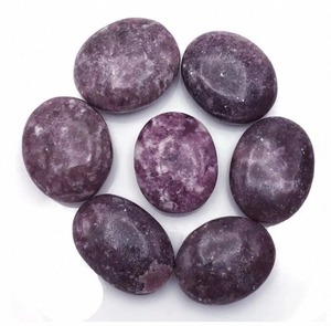 Pierre de palmier en lépidolite polie pour l'amour et l'énergie de guérison, cristal naturel anti-stress et décoration élégante pour la maison, vente en gros - Product Image 4