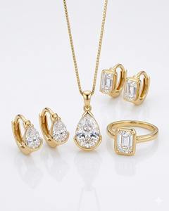 Pendientes de Aro Minimalistas con Diamantes Cultivados en Laboratorio, Corte Pera, 1.50CT, Claridad VS VVS, Color DEF, Oro Sólido de 14K/18K, Certificados por IGI - Product Image 3