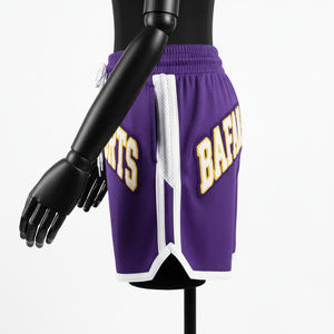 Shorts deportivos morados para mujer de malla de poliéster de alta calidad de 160 GSM con panel lateral blanco y logotipo bordado. - Product Image 6