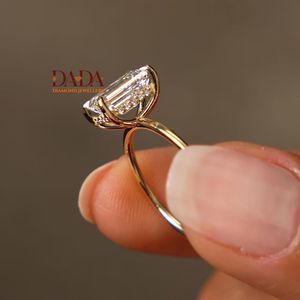 Anillo de Compromiso con Halo Oculto y Diamante Cultivado en Laboratorio con Corte Radiante para Mujer, Anillo Solitario con Diamante Cultivado en Laboratorio, Elegante Anillo de Propuesta - Product Image 5