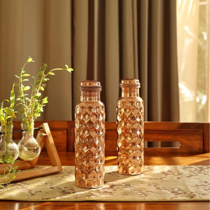 Bouteille d'eau en cuivre martelé doré Antique Creations, motif diamant, 32 oz, étanche, compatible lave-vaisselle et micro-ondes, personnalisable - Product Image 2