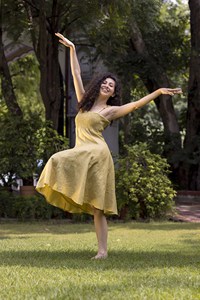 Vestido Midi Boho de Algodón y Lino Color Oliva para Mujer, Top Fruncido sin Mangas, Corte en A, Vestido Casual de Verano - Product Image 2