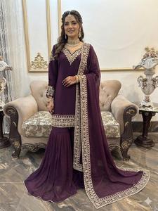 Nueva Camisa de Chifón Puro con Hermoso Trabajo Artesanal, con Hermosa Falda Gharara de Chifón y Dupatta con Bordes Bordados de Chifón - Product Image 4