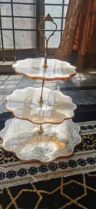 Resin <b>cake</b> <b>stand</b> - Product Image 5