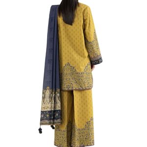 Ensemble de vêtements pour femmes Shalwar Kameez imprimé numérique couleur moutarde, mélange de lin de qualité supérieure, respirant, finition lisse - Product Image 3