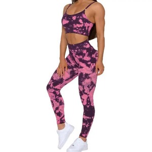 Ensemble de yoga 2 pièces : Crop top tie-dye à bretelles spaghetti et leggings taille haute longueur intégrale, extensible dans les quatre sens, en Spandex et Polyester - Product Image 2