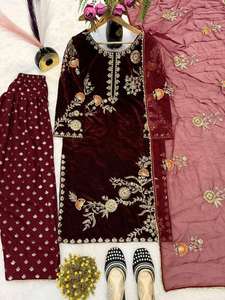 Lancement d'un nouveau look de soirée vintage de créateur : haut, salwar et dupatta en velours, ensemble entièrement cousu, toutes saisons. - Product Image 5