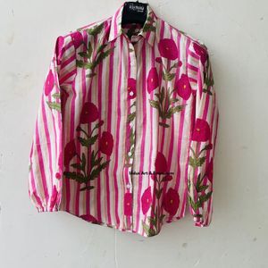 เสื้อเชิ้ตผ้าฝ้ายพิมพ์ลายดอกไม้สไตล์ลำลองสำหรับผู้หญิง คอปกติดกระดุม สีชมพูเบจ ระบายอากาศได้ดี ซักได้ เหมาะสำหรับฤดูร้อน - Product Image 1