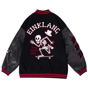 Veste universitaire noire pour homme avec broderie de crâne rouge, style streetwear, col rabattu, coupe classique, pour l'automne - Product Image 2