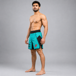 Shorts de MMA professionnels offrant un confort premium, une construction durable et une coupe athlétique pour l'entraînement et la compétition. - Product Image 5