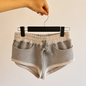 Shorts micro en molleton français pour femme, taille haute, avec cordon de serrage, doux, pour le yoga et la détente, avec poches - Product Image 1