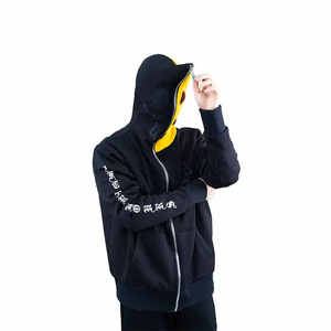 เสื้อฮู้ดซิปสีดำสำหรับผู้ชาย ลายหน้าเป็ดสีเหลือง พร้อมตัวอักษรสีขาวพิมพ์บนแขนเสื้อ สวมใส่สบายๆ ในฤดูใบไม้ร่วง รับผลิตแบบ OEM ODM - Product Image 1