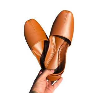 Women's Traditional Handmade <b>Khussa</b> Wedding Bridal Mojari Juti Punjabi Jutti Ethnic Sandal Multani <b>Khussa</b> - Product Image 1