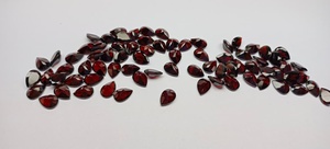 Meilleure vente en gros de grenat rouge naturel zambien de haute qualité, taille 8*12 MM, coupe en forme de poire, pierre précieuse en vrac, directement du fabricant, approvisionnement en gros - Product Image 4