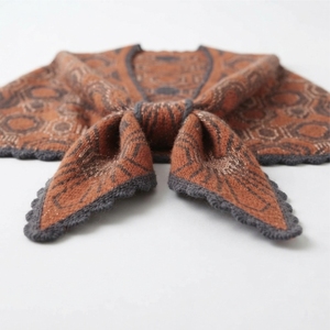 Châle en tricot épais et chaud de luxe pour l'hiver, doux au toucher, écharpe pashmina surdimensionnée pour femme, cape poncho, vente en gros OEM personnalisée - Product Image 6