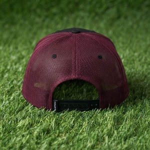 Gorra Trucker Negra y Borgoña para Hombre, con Logotipo Bordado Personalizado, Malla Trasera, Ajustable, Estilo Urbano - Product Image 6