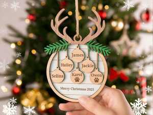 Adorno de madera para árbol de Navidad grabado con nombres, forma de corazón, objetos decorativos rústicos para colgar en la pared - Product Image 2