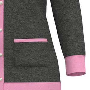 Pull cardigan en acrylique gris pour l'hiver, couleur et broderie personnalisées, pull tricoté pour sororité, université, collège, unisexe - Product Image 5
